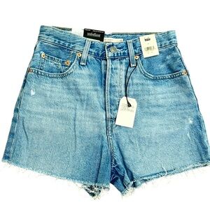 NWT Levi's rib cage Light Blue denim jean shorts raw hem distressed size 27